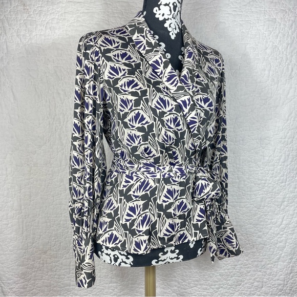 š„Banana Republic Silky Satin Tie Wrap Blouse Women Size S - Picture 5 of 14